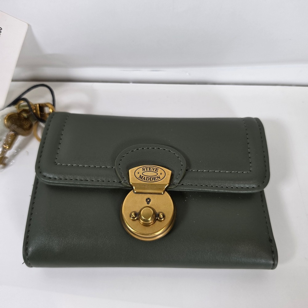 Steve Madden Bjema Green Tri-Fold Wallet with Turn-Lock and Wristlet Strap NEW
